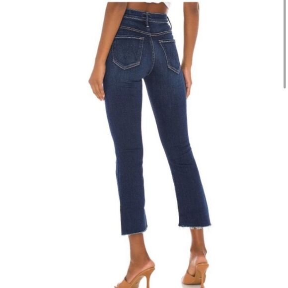 MOTHER The insider crop fray jeans size 25 in off limit blue shark hem - Picture 3 of 14